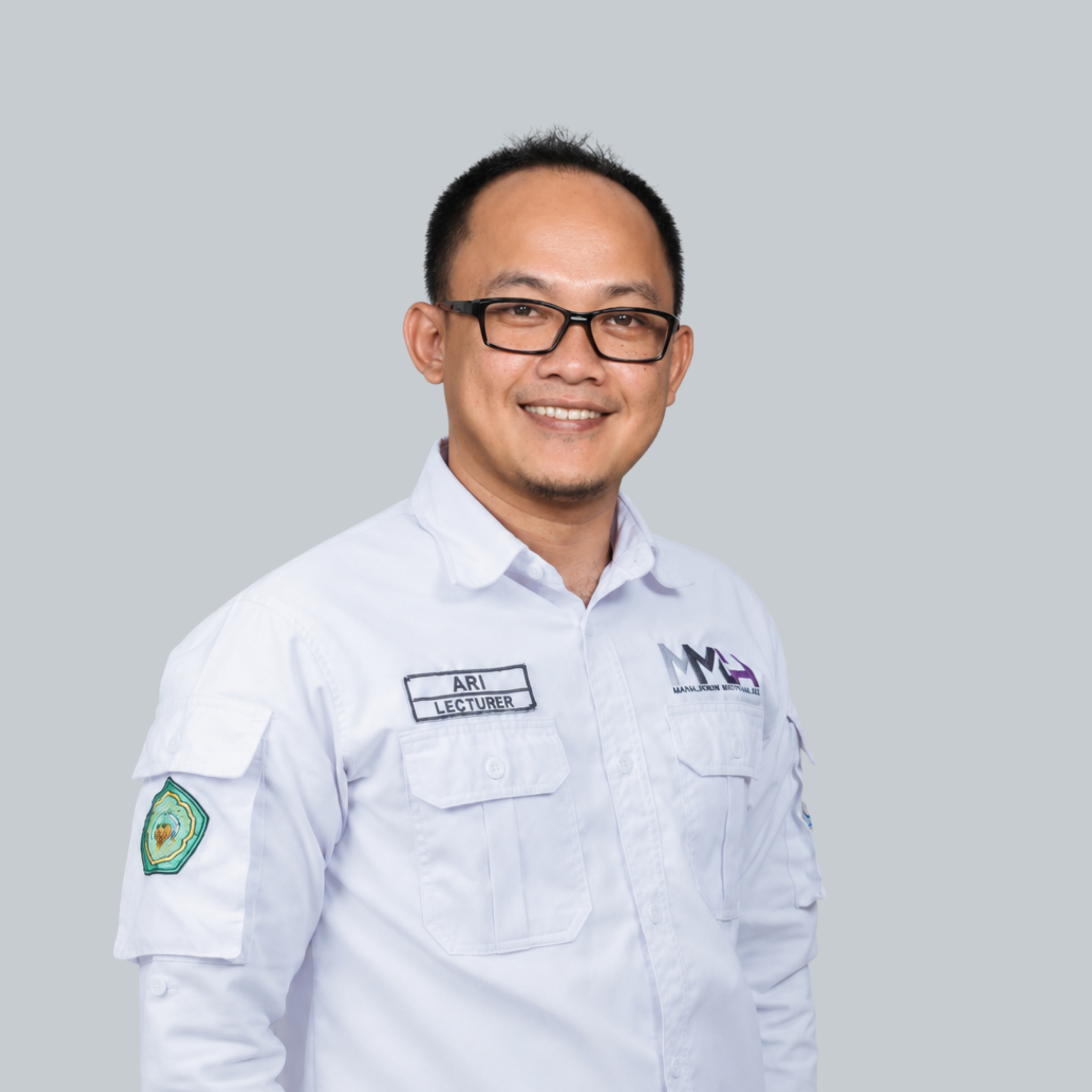 Foto Ari Farizal Rasyid, S.Ud., M.Ag.